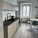 Corner House * Triest